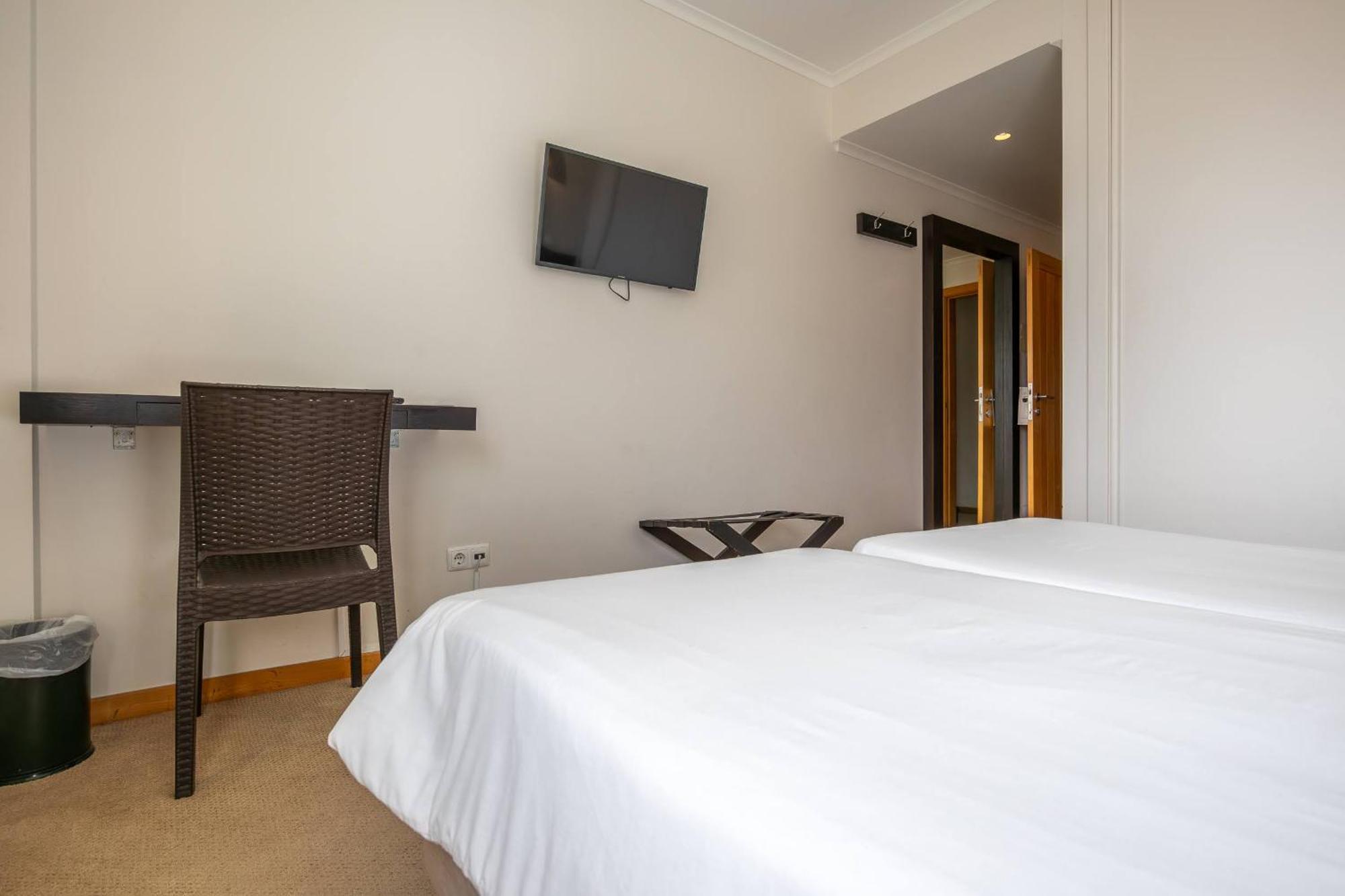 White Waters Hotel Машику Екстериор снимка