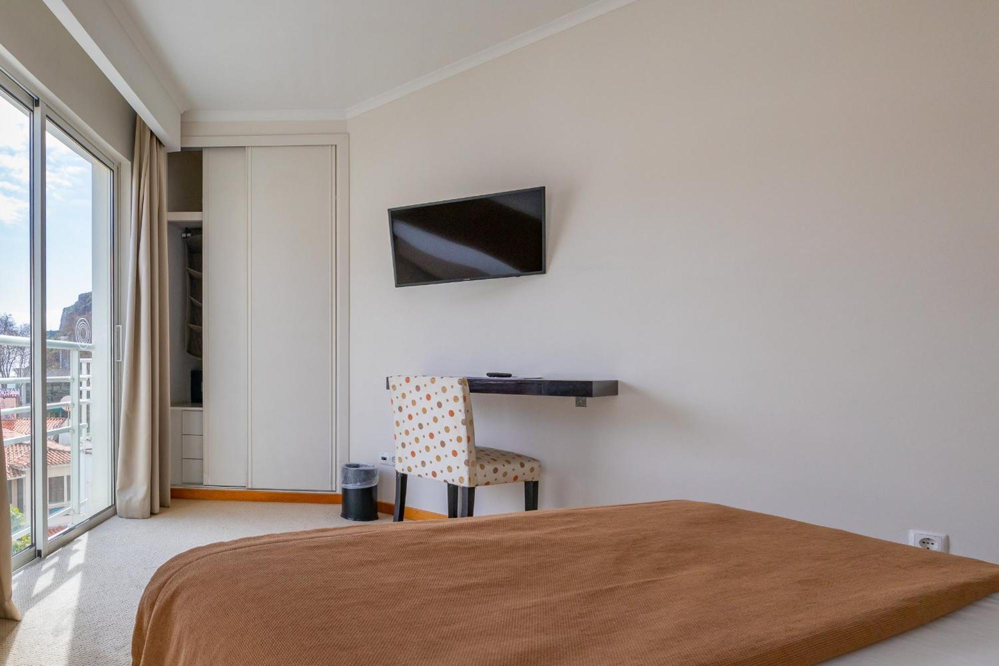 White Waters Hotel Машику Екстериор снимка