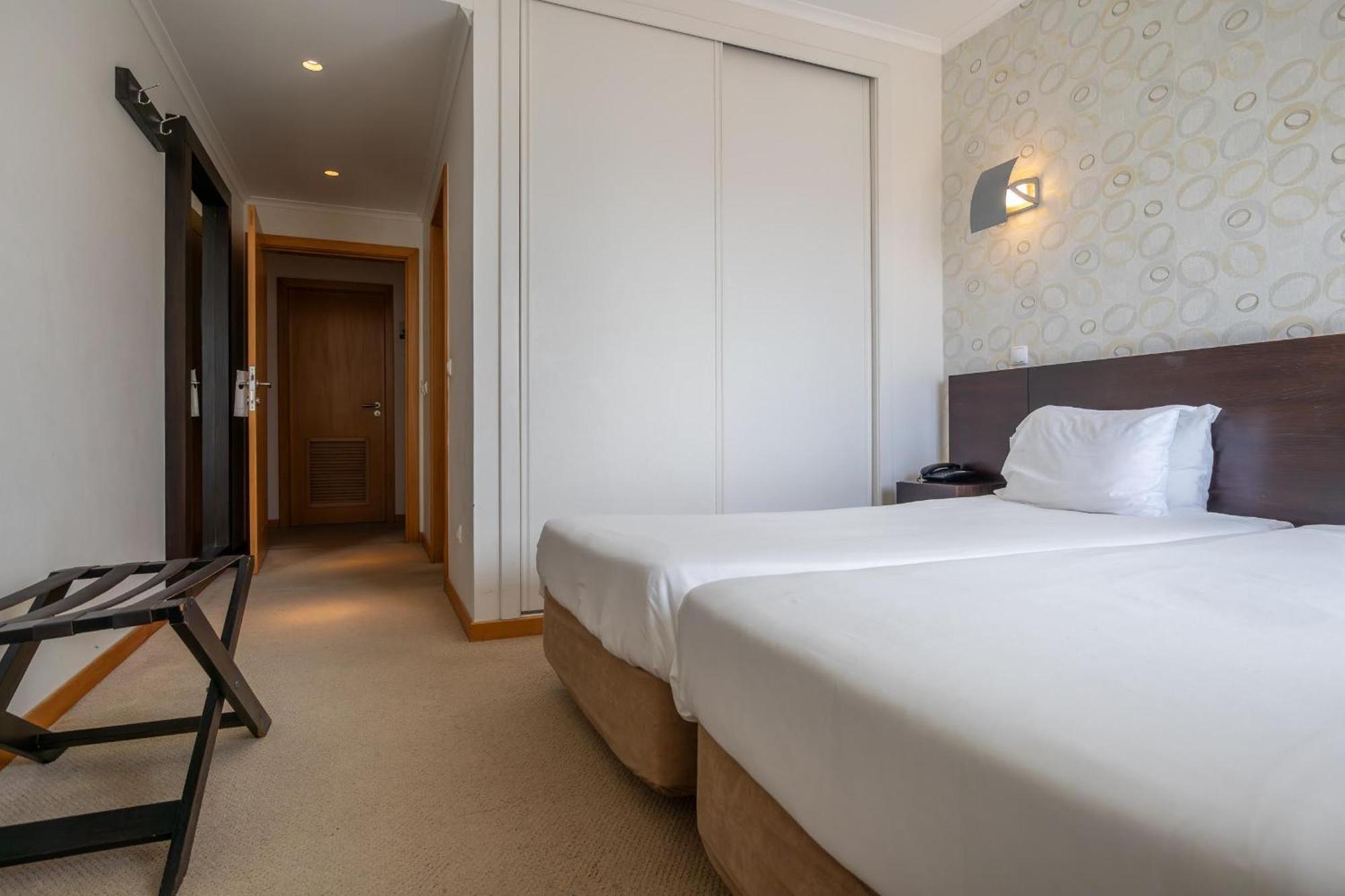 White Waters Hotel Машику Екстериор снимка