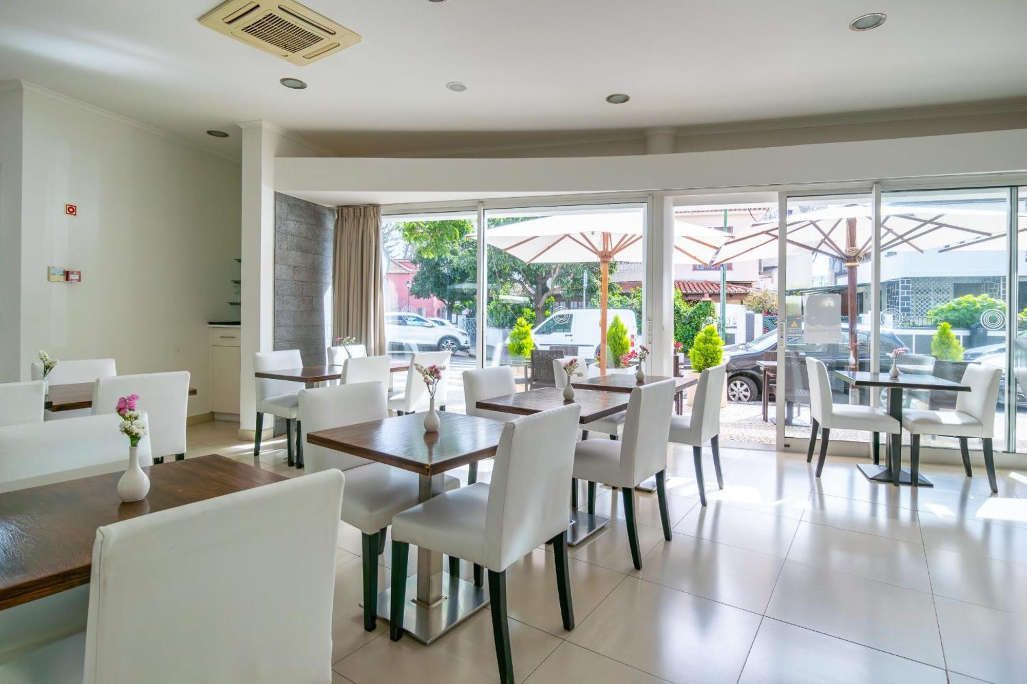 White Waters Hotel Машику Екстериор снимка