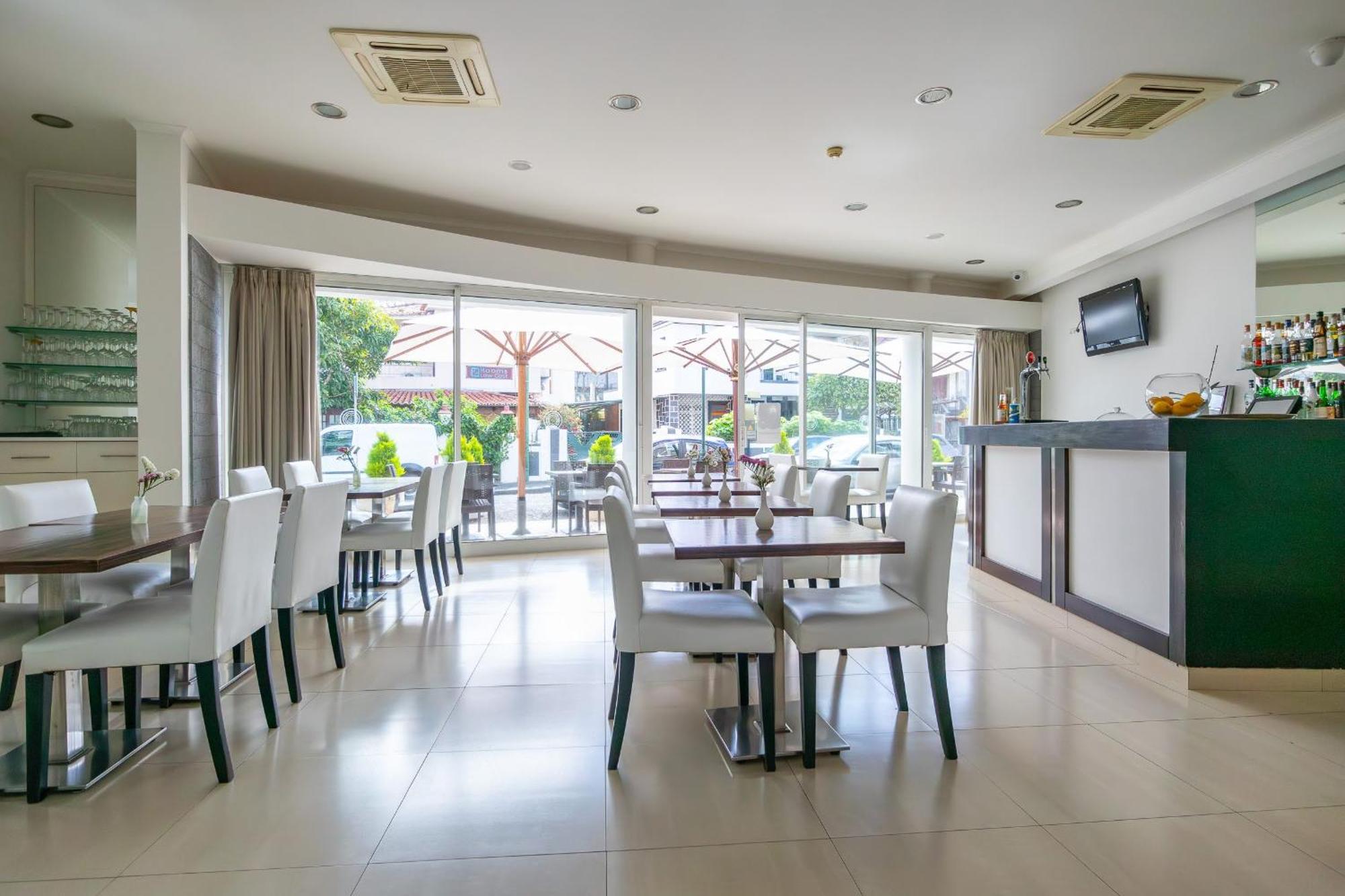 White Waters Hotel Машику Екстериор снимка